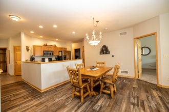 9811 Deer Trail Rd in Tomahawk, WI - Foto de edificio - Building Photo