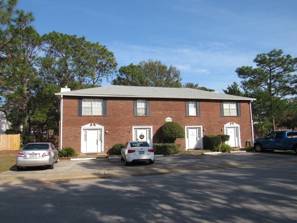 3050 Belle Meade Dr in Pensacola, FL - Building Photo