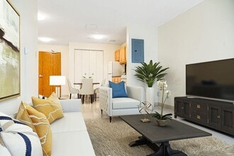 195 Pleasant St in Malden, MA - Building Photo - Building Photo