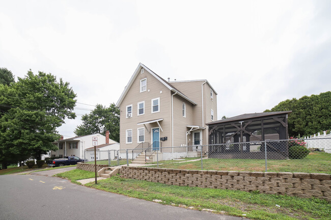56 N Spring St in Ansonia, CT - Building Photo - Building Photo
