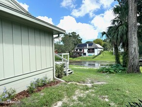 25 Raintree Ln in Ormond Beach, FL - Foto de edificio - Building Photo