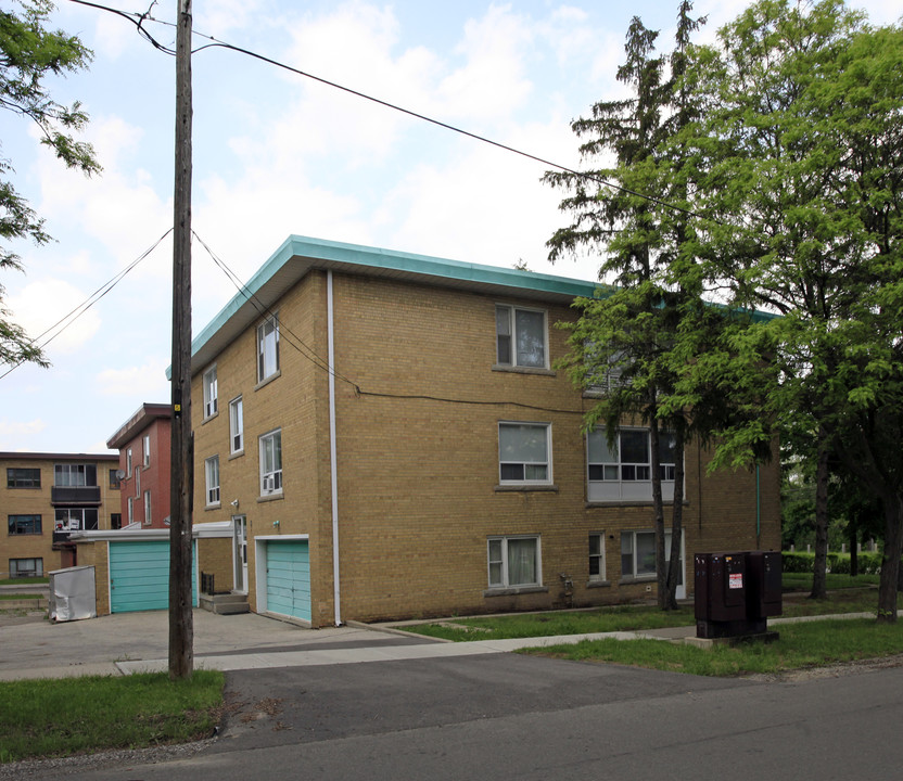 2348 Islington Ave in Toronto, ON - Building Photo