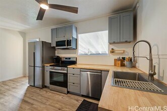 84-077 Makau St in Waianae, HI - Building Photo - Building Photo