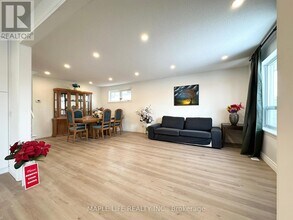 15 Nymark Ave in Toronto, ON - Building Photo - Building Photo