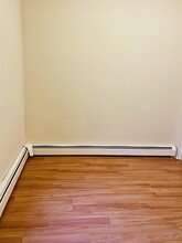 20 Wallis Ave in Jersey City, NJ - Building Photo - Building Photo