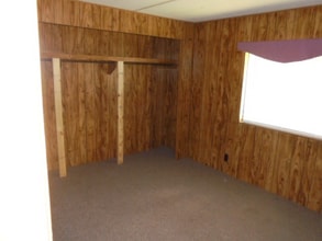 1524 County Rd 1128 in Tyler, TX - Foto de edificio - Building Photo