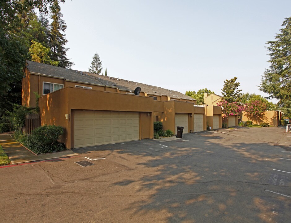 Sunrise Village in Citrus Heights, CA - Building Photo