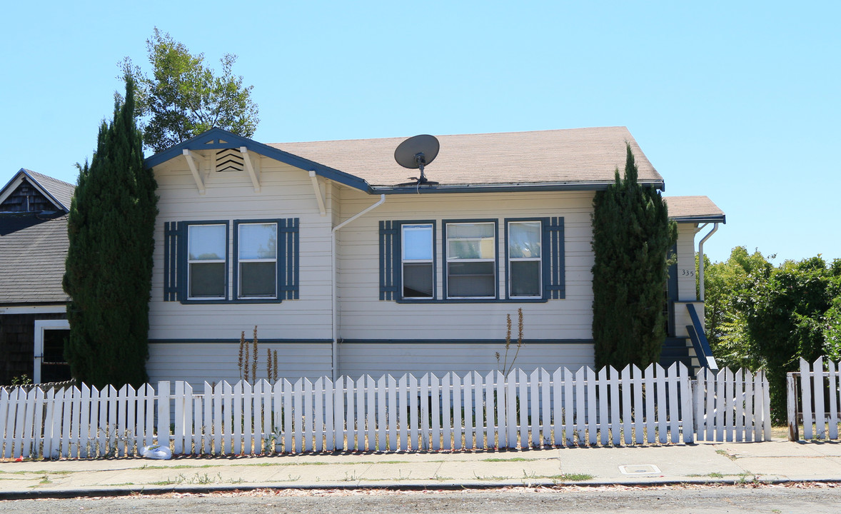 331 Florida St in Vallejo, CA - Foto de edificio