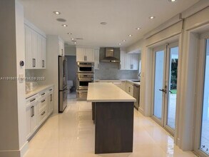 1021 Matanzas Ave in Miami, FL - Building Photo - Building Photo