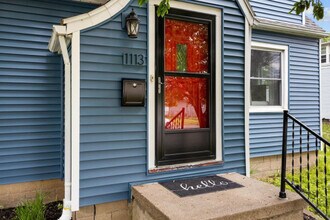 1113 E Lake Ave in Peoria Heights, IL - Foto de edificio - Building Photo