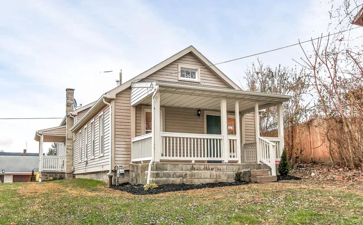 129 S Front St in York Haven, PA - Building Photo