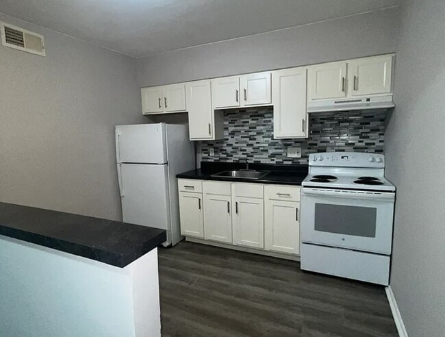 4770 Kings Dr in St. Louis, MO - Building Photo - Building Photo