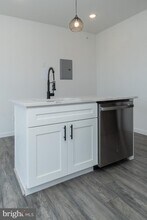 6604 Lansdowne Ave-Unit -3 in Philadelphia, PA - Building Photo - Building Photo