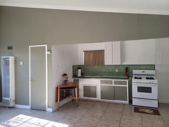 962 S Woods Ave in Los Angeles, CA - Building Photo - Building Photo