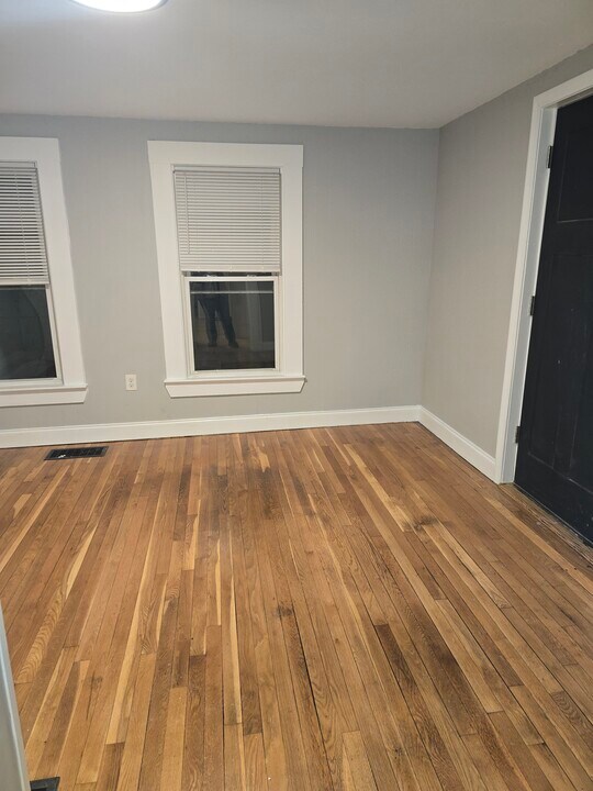 347 Pearl St, Unit Unit 1 in Manchester, NH - Foto de edificio