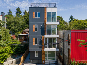 3623 Fremont Ave N in Seattle, WA - Building Photo - Building Photo