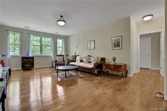77 Quaker Ave in Cornwall, NY - Building Photo - Building Photo