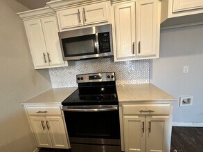 411 Summit Ridge Dr in Oklahoma City, OK - Building Photo - Building Photo