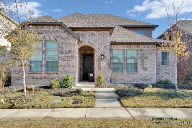 property at 12790 Royal Oaks Ln