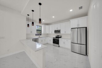 446 Skyland Ln in Port Charlotte, FL - Building Photo - Building Photo