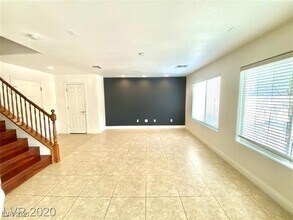8869 Skyline Peak Ct in Las Vegas, NV - Building Photo - Building Photo