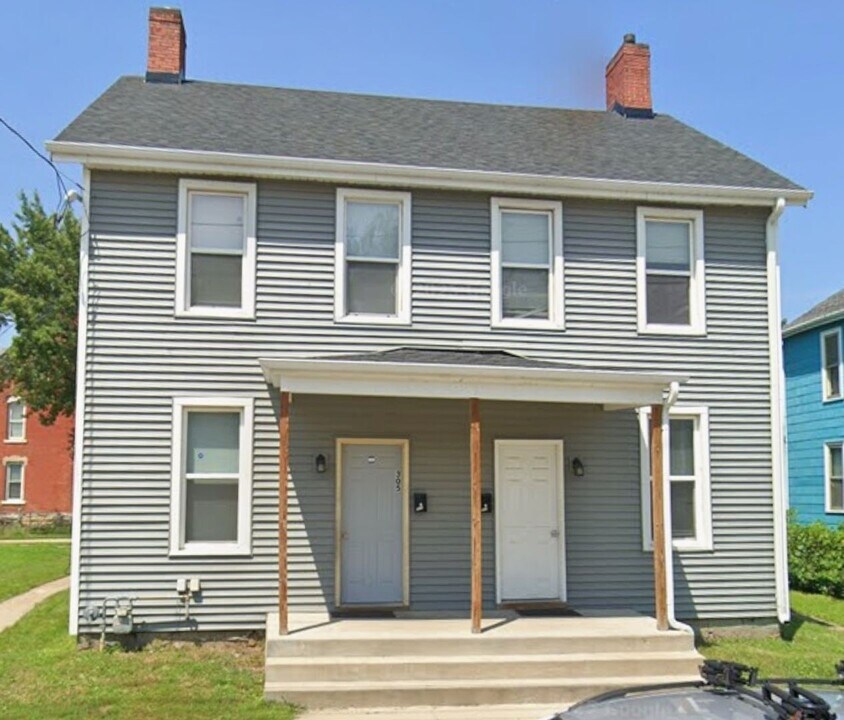 307 E 22nd St in Dubuque, IA - Building Photo