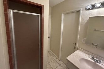 8017 Lurline Ave in Los Angeles, CA - Building Photo - Building Photo