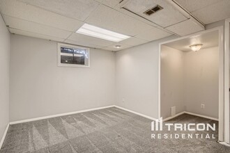 3217 S Stuart St in Denver, CO - Building Photo - Building Photo