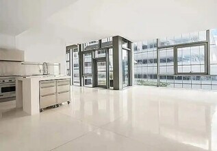 100 11th Ave in New York, NY - Building Photo - Building Photo