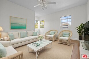 2528 1/2 Military Ave in Los Angeles, CA - Building Photo