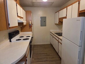 101 Charles Ave, Unit C-2 in Mc Cormick, SC - Foto de edificio - Building Photo