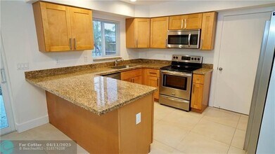 3421 NE 12th Terrace in Pompano Beach, FL - Building Photo - Building Photo