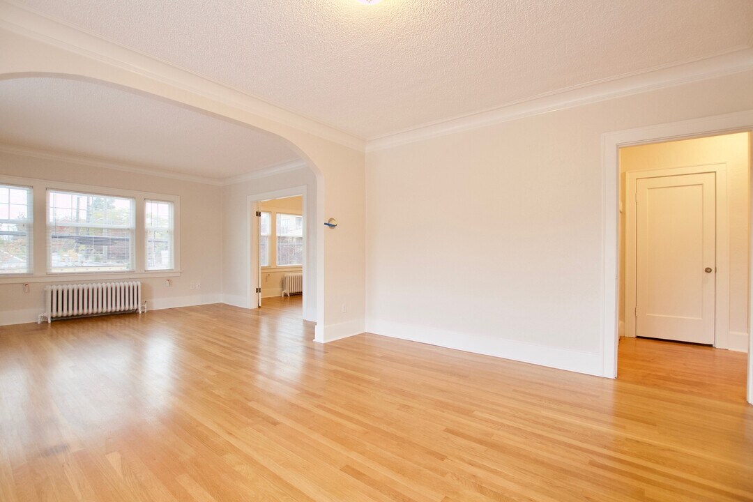 6406-6414 32nd Ave NW in Seattle, WA - Building Photo