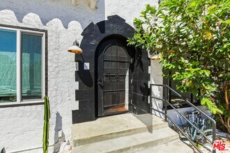 3429 Edgehill Dr in Los Angeles, CA - Building Photo - Building Photo