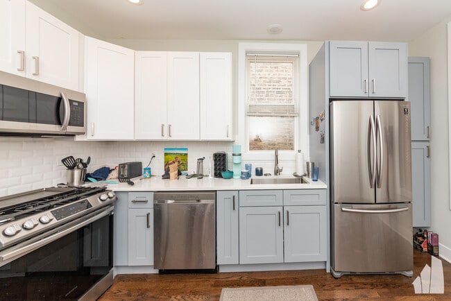 2145 W Webster Ave, Unit 3 in Chicago, IL - Building Photo - Building Photo