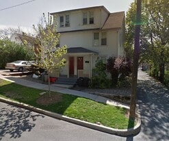 126 E Irvin Ave, Unit 126 and 128 E Irvin in State College, PA - Building Photo