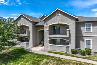 Estancia At City Center in Lenexa, KS - Foto de edificio - Building Photo