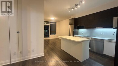 36 Park Lawn Rd in Toronto, ON - Building Photo - Building Photo