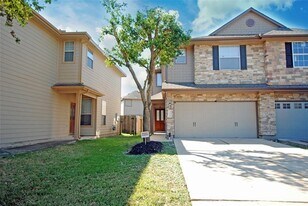3212 Victorian Manor Ln in Houston, TX - Building Photo