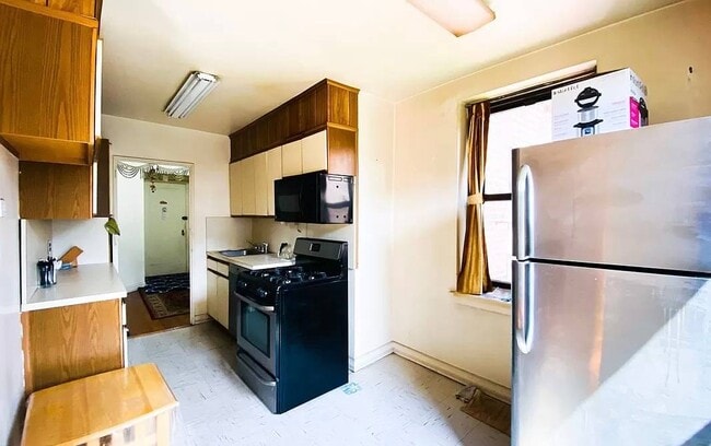 100-11-100-67 67th Rd in Queens, NY - Building Photo - Building Photo
