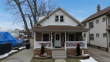 8726 Point Ave in Niagara Falls, NY - Building Photo - Building Photo