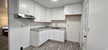 5297 W 100 S in Wabash, IN - Foto de edificio - Building Photo