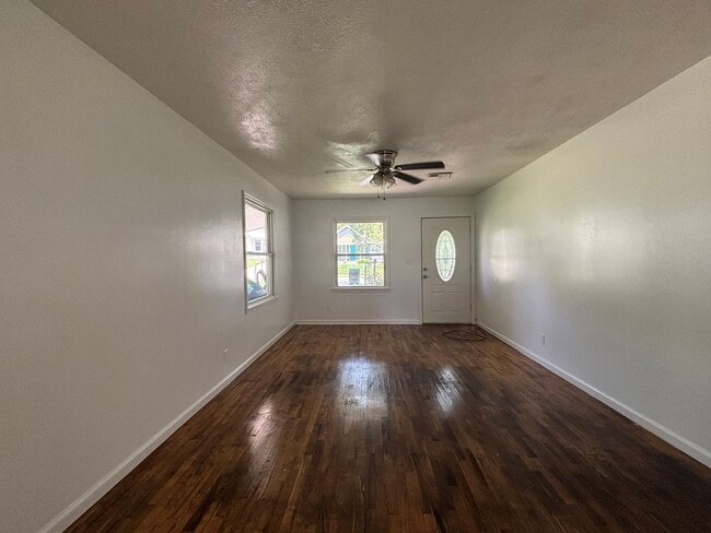 2106 N Elizabeth Ave in Springfield, MO - Building Photo - Building Photo