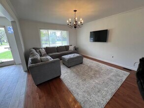 4033 Ramblewood Dr in Troy, MI - Building Photo - Building Photo