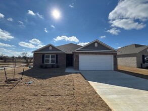 8329 E Reno St in Broken Arrow, OK - Building Photo - Building Photo