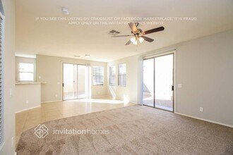 9038 E Garnet Ave in Mesa, AZ - Foto de edificio - Building Photo