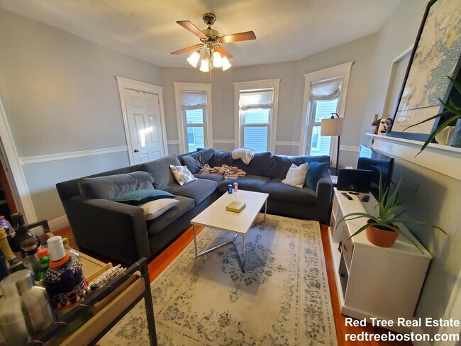 121 Lowell St, Unit 2