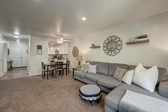 1324 Chateau Cmn, Unit 208 in Livermore, CA - Building Photo - Building Photo