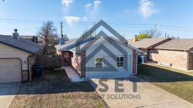 1422 SW 96th St in Oklahoma City, OK - Building Photo - Building Photo