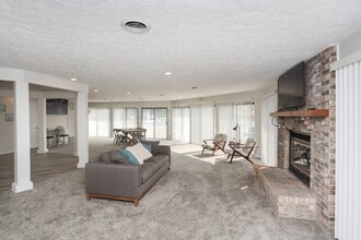 Ashley Oaks Apartments in Lafayette, IN - Foto de edificio - Interior Photo